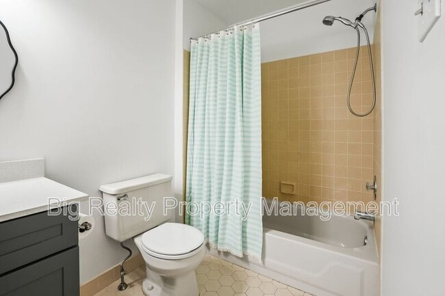 Building Photo - 1116 Foxmeadow Dr