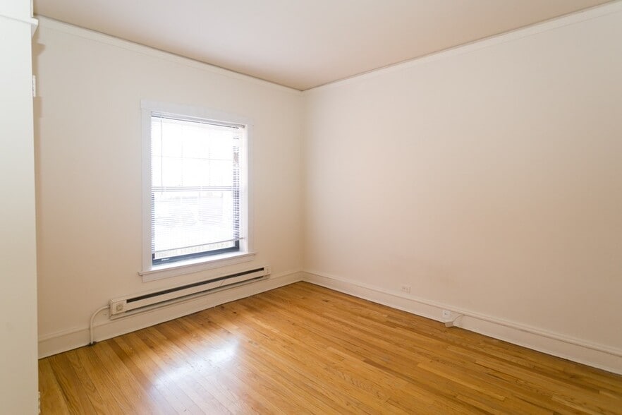 Building Photo - 1314 Oak Ave