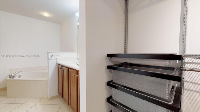 Building Photo - 9021 SW 94th St