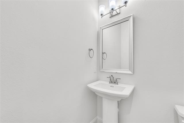 Building Photo - 4717 Piedras Lanzar Dr