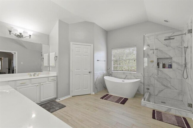 Building Photo - 1110 Enclave Square W
