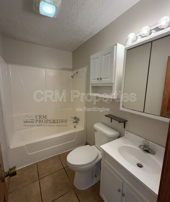 Building Photo - 1504 N Philips St