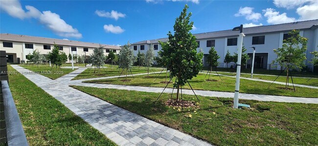 Building Photo - 8314 SW 120th Ter