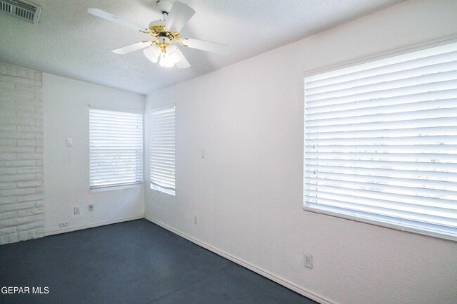 Building Photo - 1709 Pete Brown Pl