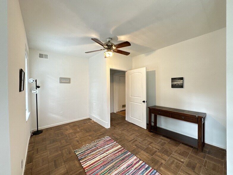 Building Photo - 2021 N Humboldt Blvd