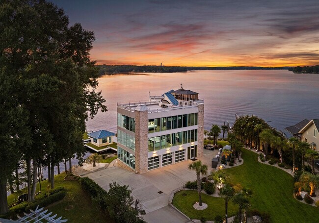 Building Photo - 8776 Harbor Cir