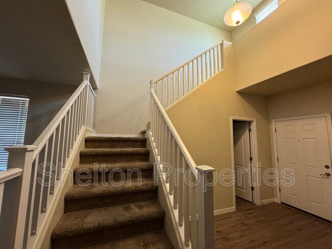 Building Photo - 20684 W White Rock Rd