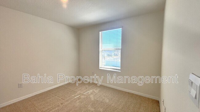 Building Photo - 1820 Red Canyon Dr