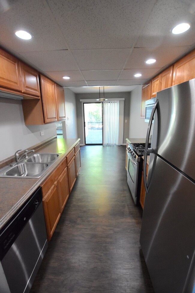 Building Photo - 1628 Prestwick Dr