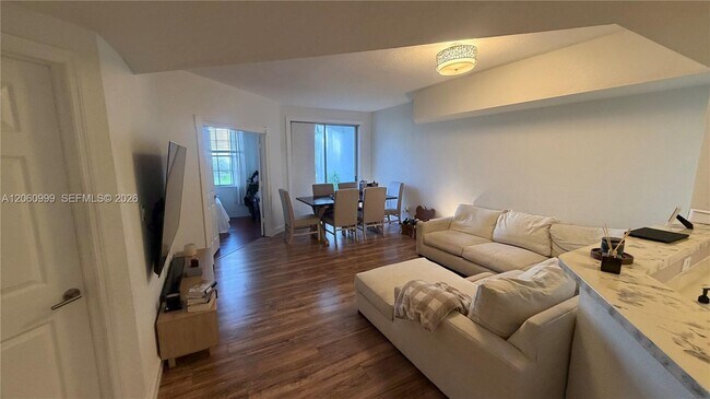 Building Photo - 735 SW 148th Ave