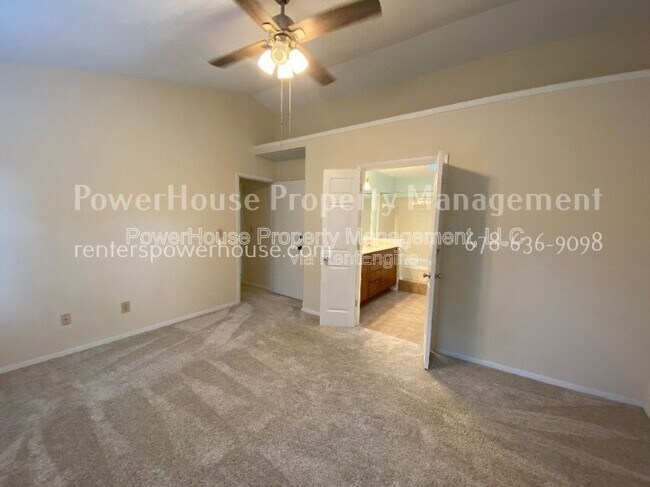 Building Photo - 4725 Carversham Way