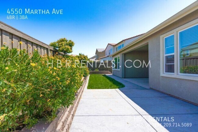 Building Photo - 4550 Martha Ave