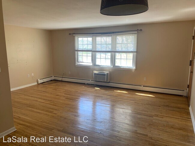 Building Photo - 1 br, 1 bath House - 8 Brickyard Rd Apt #25 D