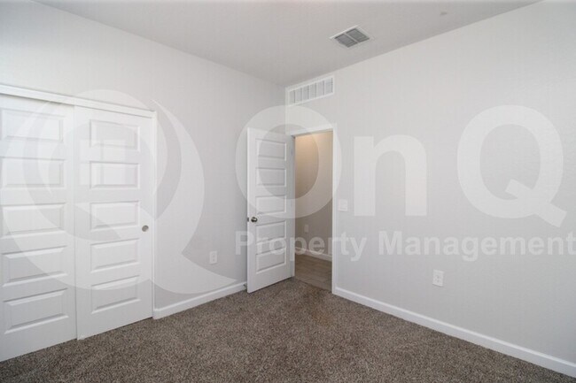 Building Photo - 24195 W Verlea Dr