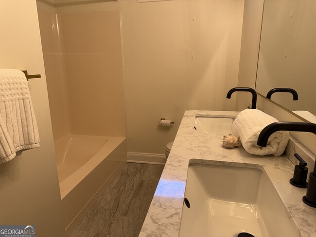 Building Photo - 1610 Old Mill Crossing NE