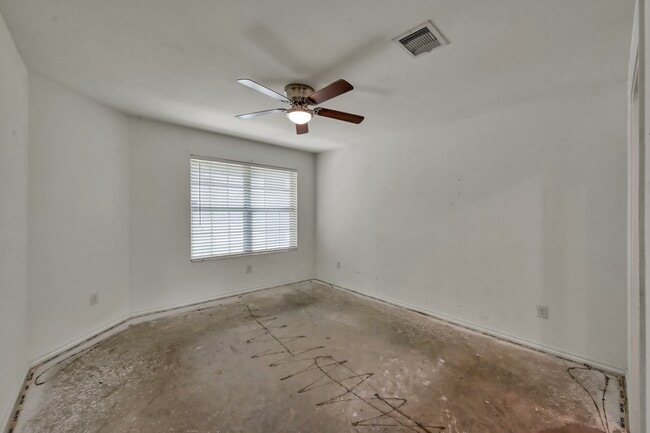 Building Photo - 11130 N Lake Mist Ln
