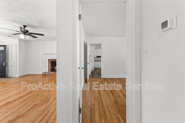 Building Photo - 1155 Melvin Dr