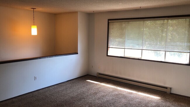 Building Photo - 2125 NW Turner Dr