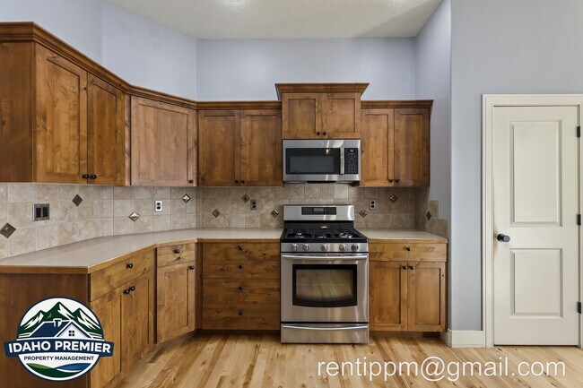 Building Photo - 3103 E Tybalt Ct