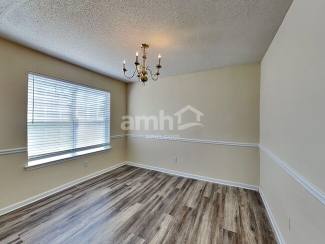 Building Photo - 112 Ventura Trl