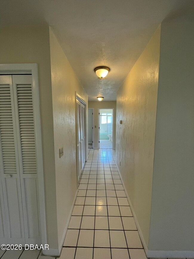 Building Photo - 524 Pelican Bay Dr