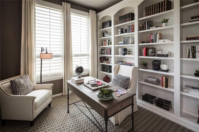 Building Photo - 7831 Lago River Ln