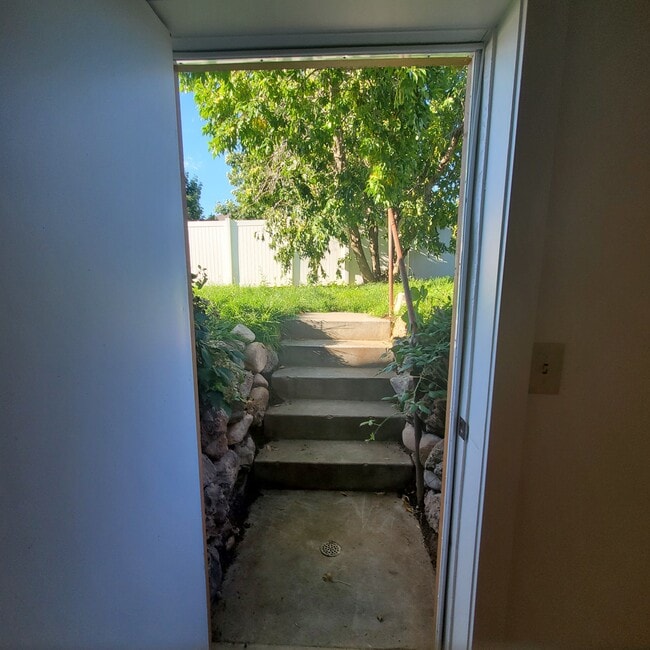 Private Entrance - 1242 S Main St
