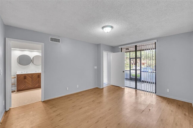 Building Photo - 10690 NW 14th St