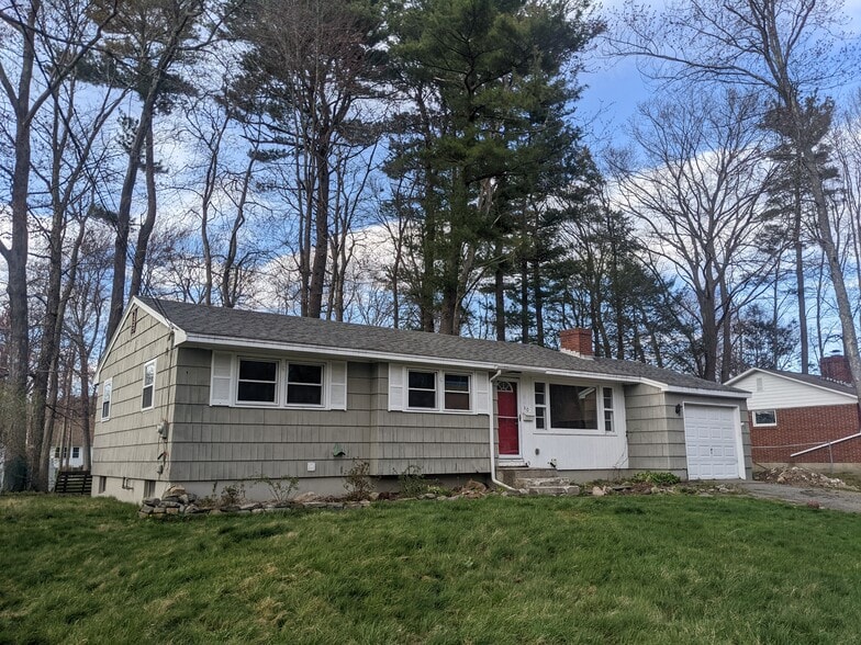 Building Photo - 10 Dwight Ave