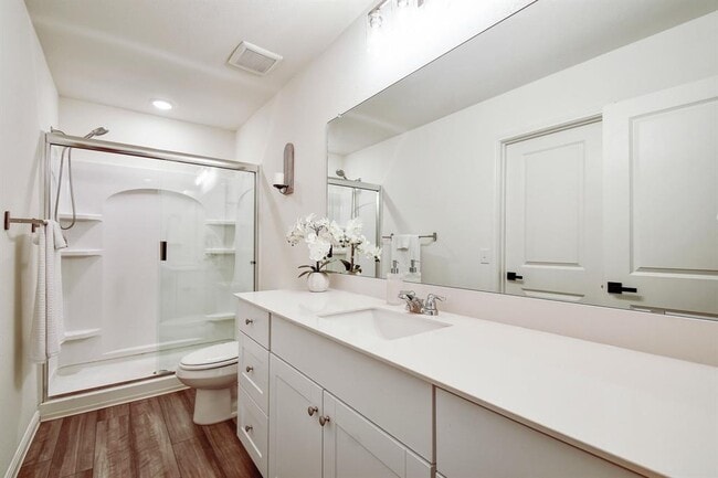 Building Photo - 414 Plateau St