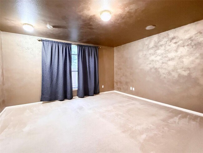 Building Photo - 3916 Bonnie Ln