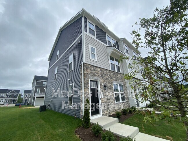 Building Photo - 4815 Jackson Vlg Pkwy
