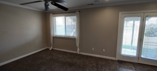 Building Photo - Quaint Home in Eagle Mountain w 2 car garage!