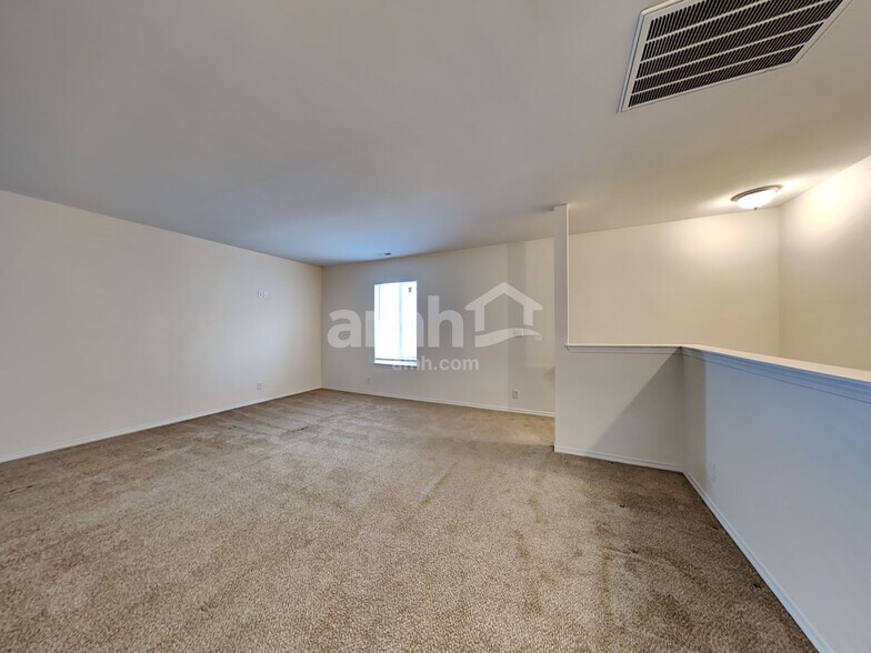 Building Photo - 17924 18th Ave Ct E