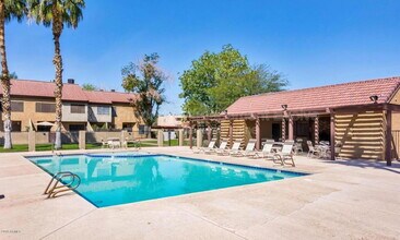 Building Photo - 2040 S Longmore