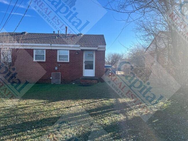 Building Photo - Cozy 2 Bedroom