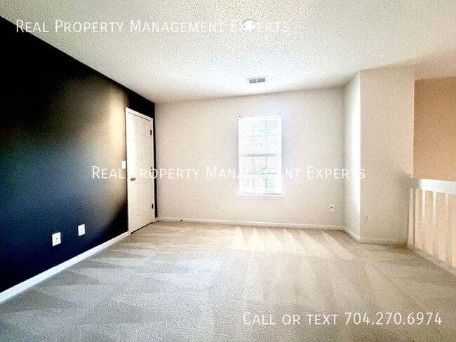 Building Photo - 5908 Moose Ln