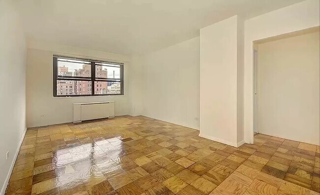 Primary Photo - 300 West 55th Street