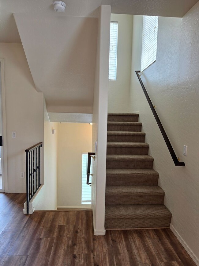 Building Photo - 907 W Wendy Way