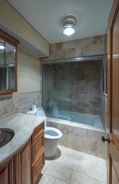 Building Photo - 155 N Harbor Dr