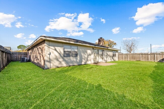 Building Photo - 9907 Towne Tower Ln