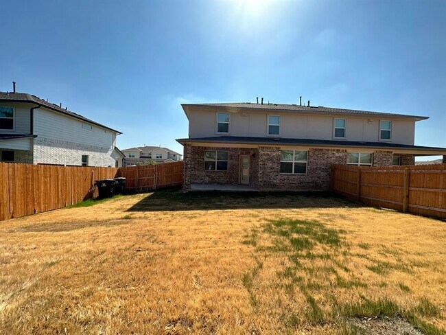 Building Photo - 205 Saide St