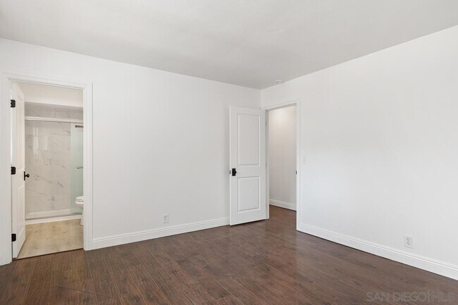 Building Photo - 4800 Williamsburg Ln