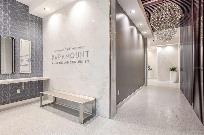 Building Photo - 415 E Pine St