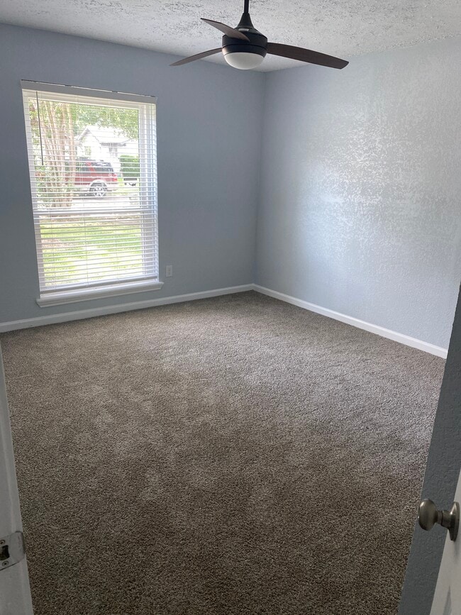 Building Photo - 8303 Coastway Ln