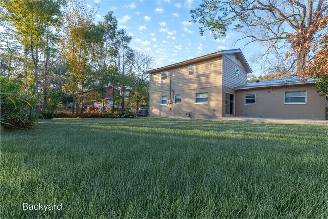 Building Photo - 3515 NW 8th Ave