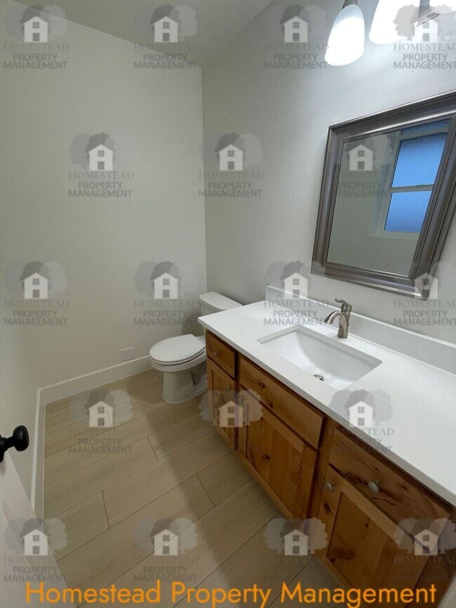 Building Photo - Must see! Beautiful new construction on private flag lot!