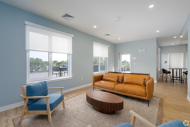 Building Photo - 500 Talbot Ave