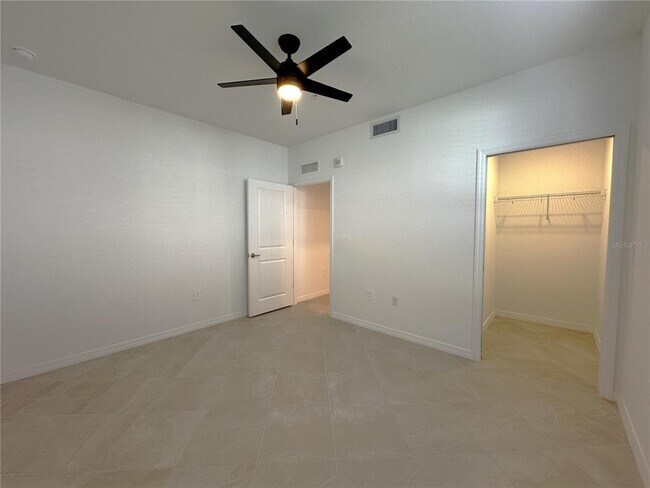 Building Photo - 14231 Heritage Landing Blvd