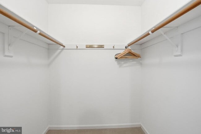 Building Photo - 9236 Northedge Dr